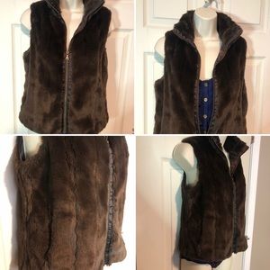 Express small Fur full zip Chocolate Vest -Soft